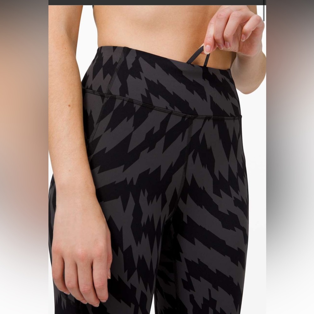 Lululemon Invigorate size 8.
